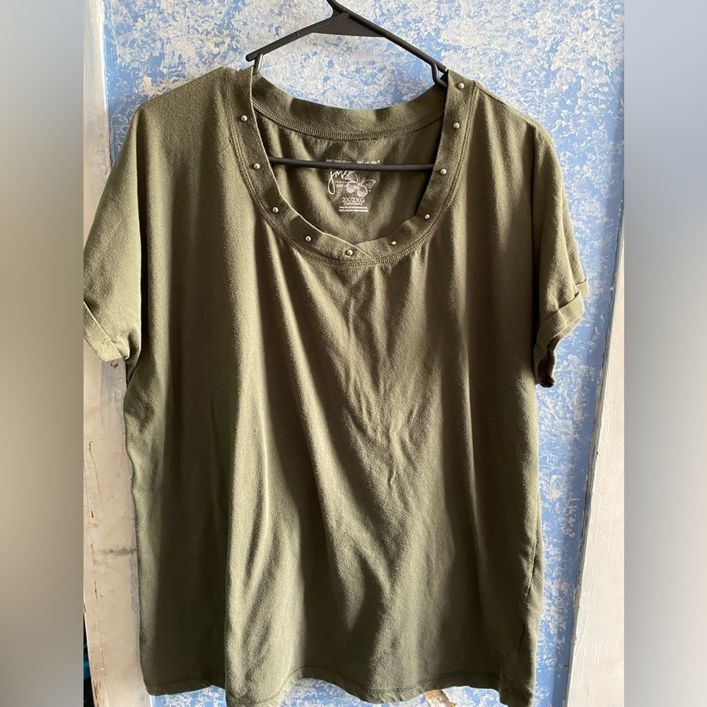 Just my size 2x short sleeve green shirt in good condition